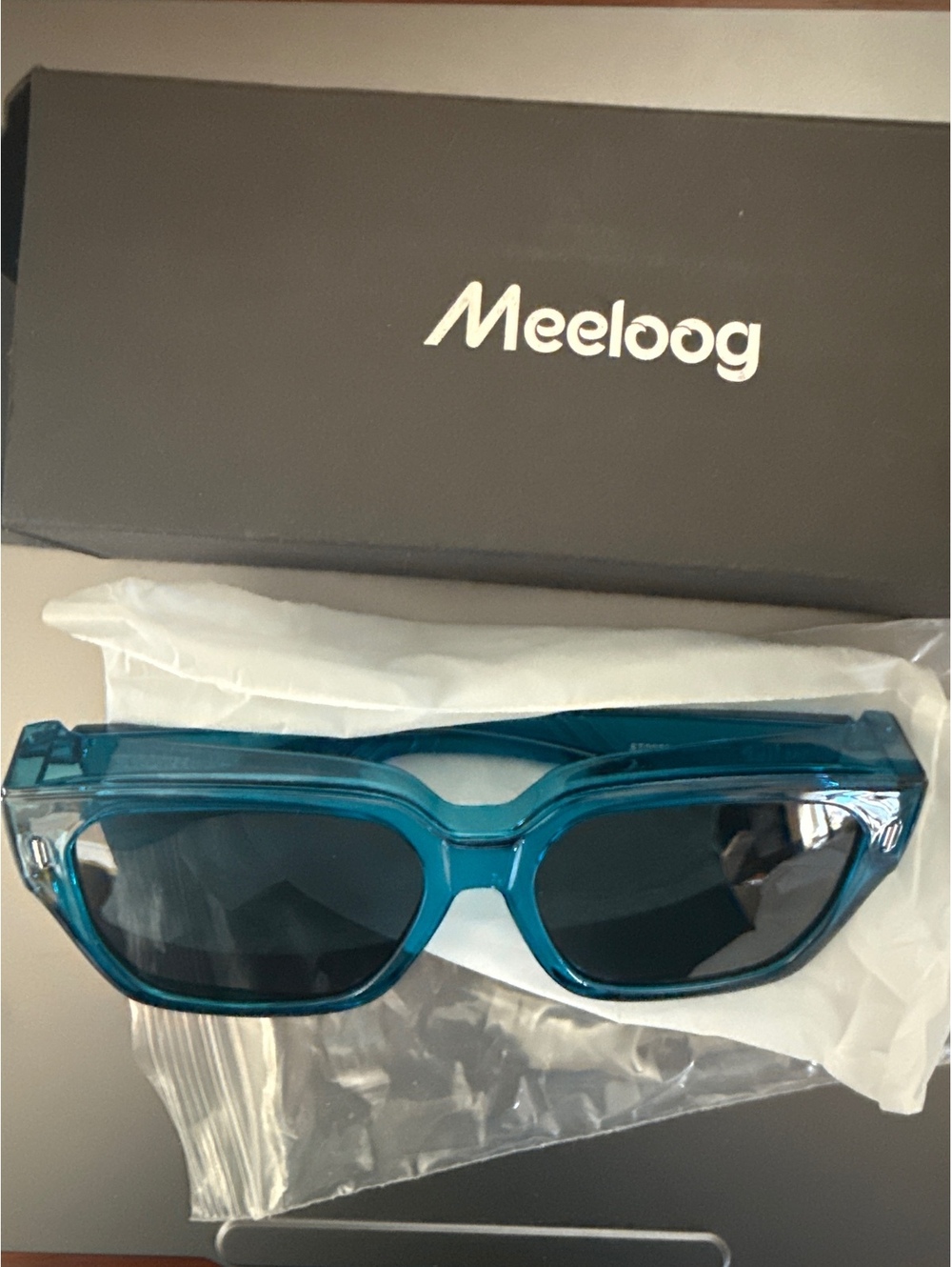 Meeloog Polarized Sunglasses with Dark Grey Lens - Blue Frame